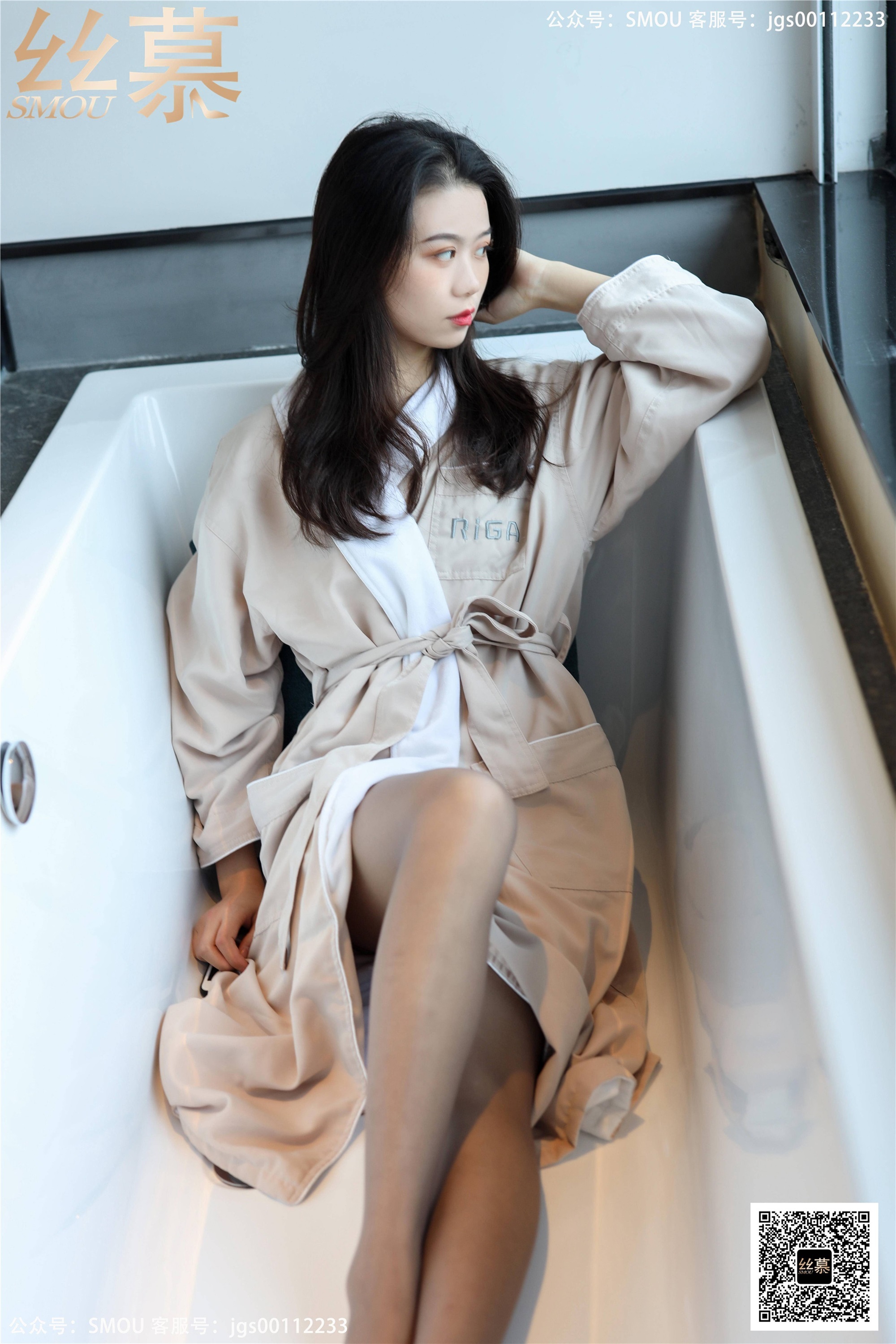 丝慕写真 SM424 天天一元 模特：芝芝《BONAS灰色薄款袜》